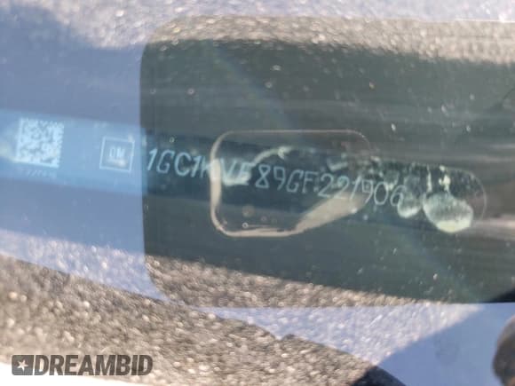 ✅ 2016 Chevrolet Silverado 2500HD LT • VIN: 1GC1KVE89GF221906 • Lot: 62914335. Wystawiony na Copart z przebiegiem 175 806 mil. Bezpłatny archiwum sprzedaży aukcyjnych z USA i szczegółowy raport historii pojazdu na DreamBid. Zdjęcie 12.