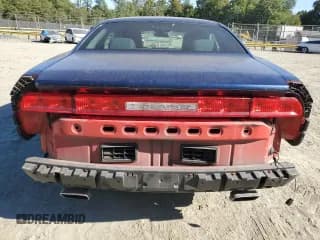 ✅ 2014 Dodge Challenger SXT • VIN: 2C3CDYAGXEH149633 • Lot: 75196874. Wystawiony na Copart z przebiegiem 120 871 mil. Bezpłatny archiwum sprzedaży aukcyjnych z USA i szczegółowy raport historii pojazdu na DreamBid. Zdjęcie 6.