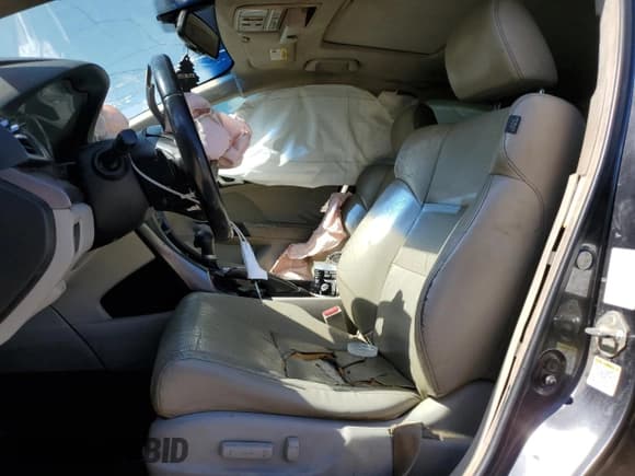 ✅ 2013 Acura TSX • VIN: JH4CU2F43DC002190 • Lot: 92464145. Wystawiony na Copart z przebiegiem 190 955 mil. Bezpłatny archiwum sprzedaży aukcyjnych z USA i szczegółowy raport historii pojazdu na DreamBid. Zdjęcie 7.