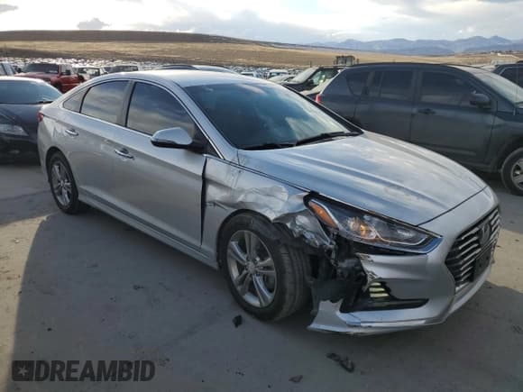 ✅ 2018 Hyundai Sonata Limited • VIN: 5NPE34AF7JH606178 • Lot: 41061573. Listed on Copart with 78,730 mi. Free auction sales archive from the USA and detailed vehicle history report at DreamBid. Image 4.