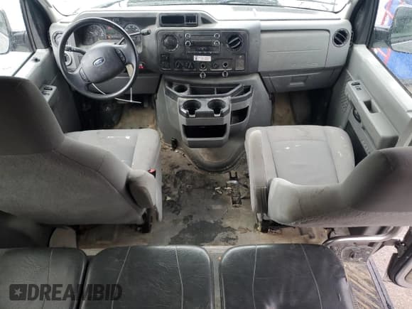 ✅ 2013 Ford Econoline Cargo Commercial • VIN: 1FTSS3ELXDDA09469 • Lot: 51782835. Wystawiony na Copart z przebiegiem 114 739 mil. Bezpłatny archiwum sprzedaży aukcyjnych z USA i szczegółowy raport historii pojazdu na DreamBid. Zdjęcie 8.