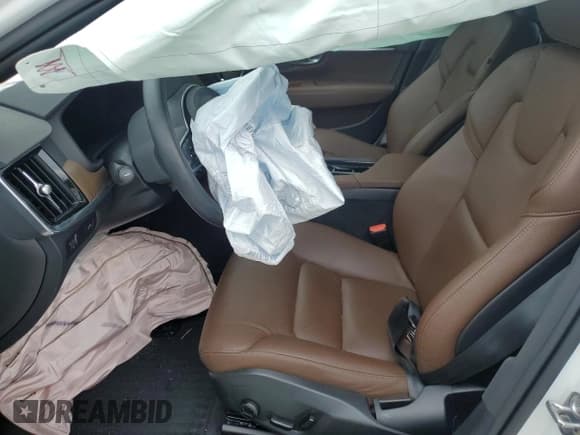 ✅ 2022 Volvo V90 • VIN: YV4062NLXN1150015 • Лот: 66455595. Опубликован ранее на Copart с пробегом Не указан. Бесплатный доступ к архиву аукционных продаж из США и подробный отчёт об истории автомобиля на DreamBid. Изображение 7.