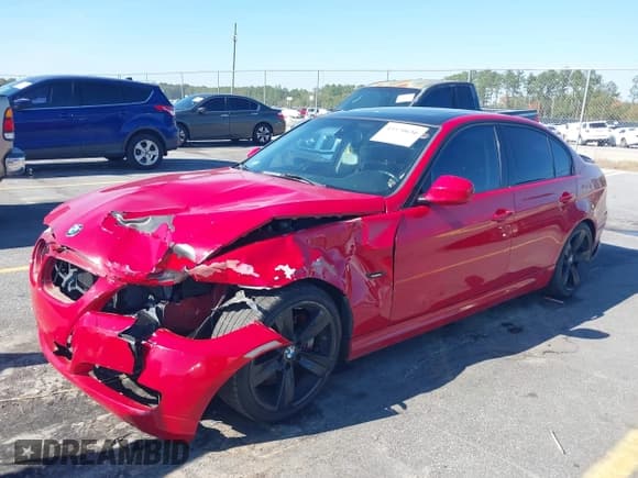 ✅ 2011 BMW 3 Series 335i • VIN: WBAPM5C5XBE435165 • Lot: 43570636. Wystawiony na IAAI z przebiegiem 157 335 mil. Bezpłatny archiwum sprzedaży aukcyjnych z USA i szczegółowy raport historii pojazdu na DreamBid. Zdjęcie 2.