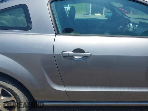 ✅ 2006 Ford Mustang GT Deluxe • VIN: 1ZVFT82H065176946 • Lot: 42472942. Listed on IAAI with 157,711 mi. Free auction sales archive from the USA and detailed vehicle history report at DreamBid. Image 13.