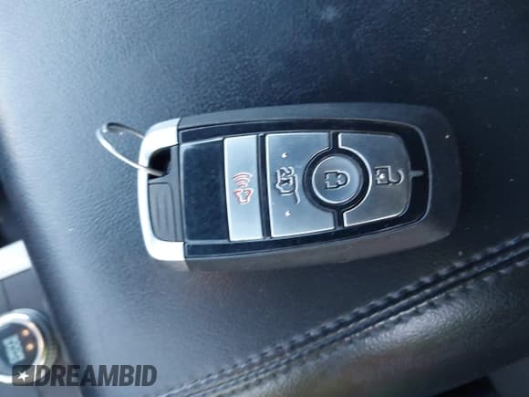 ✅ 2022 Ford Explorer XLT • VIN: 1FMSK8DH3NGB69053 • Lot: 43715298. Wystawiony na IAAI z przebiegiem 61 493 mil. Bezpłatny archiwum sprzedaży aukcyjnych z USA i szczegółowy raport historii pojazdu na DreamBid. Zdjęcie 11.