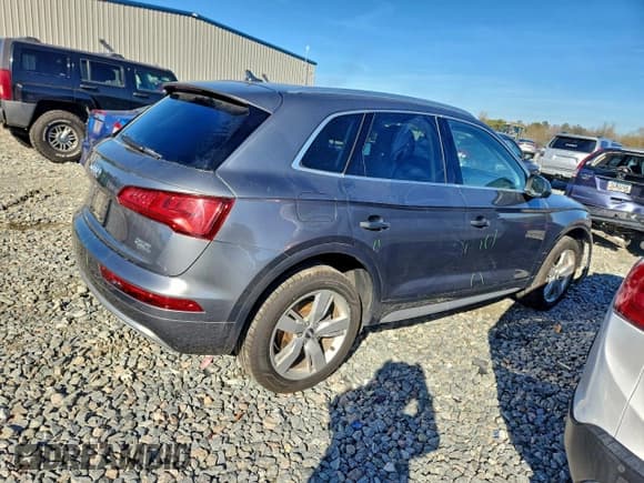 ✅ 2018 Audi Q5 Premium Plus • VIN: WA1BNAFY8J2071797 • Lot: 95633075. Listed on Copart with 75,591 mi. Free auction sales archive from the USA and detailed vehicle history report at DreamBid. Image 3.