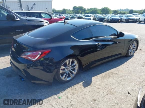 ✅ 2013 Hyundai Genesis Coupe Grand Touring • VIN: KMHHU6KJ3DU105819 • Lot: 42989655. Wystawiony na IAAI z przebiegiem 74 031 mil. Bezpłatny archiwum sprzedaży aukcyjnych z USA i szczegółowy raport historii pojazdu na DreamBid. Zdjęcie 4.