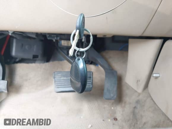 2012 Chevrolet Tahoe LT z VIN 1GNSCBE06CR215264, wystawiony jako IAAI lot #43274793 z przebiegiem 245 873 mil mil oraz . Historia ofert i sprzedaży dostępna na DreamBid. Obrazek 11.