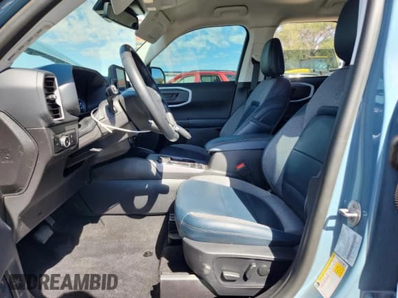 ✅ 2023 Ford Bronco Sport Outer Banks • VIN: 3FMCR9C65PRE29065 • Lot: 85318675. Wystawiony na Copart z przebiegiem 31 624 mil. Bezpłatny archiwum sprzedaży aukcyjnych z USA i szczegółowy raport historii pojazdu na DreamBid. Zdjęcie 7.