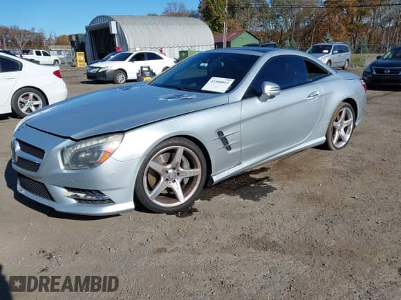 ✅ 2013 Mercedes-Benz SL 550 • VIN: WDDJK7DA7DF011788 • Lot: 43500011. Wystawiony na IAAI z przebiegiem 153 895 mil. Bezpłatny archiwum sprzedaży aukcyjnych z USA i szczegółowy raport historii pojazdu na DreamBid. Zdjęcie 2.