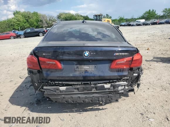 ✅ 2020 BMW 5 Series M550i xDrive • VIN: WBAJS7C03LCD00279 • Lot: 55698035. Wystawiony na Copart z przebiegiem 76 057 mil. Bezpłatny archiwum sprzedaży aukcyjnych z USA i szczegółowy raport historii pojazdu na DreamBid. Zdjęcie 6.