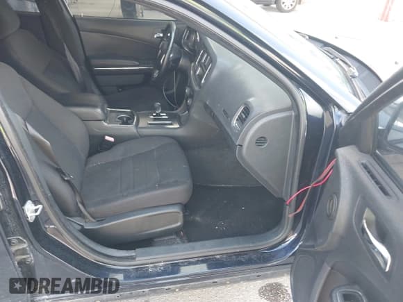 ✅ 2012 Dodge Charger SE • VIN: 2C3CDXBG2CH271084 • Lot: 43267576. Wystawiony na IAAI z przebiegiem 97 042 mil. Bezpłatny archiwum sprzedaży aukcyjnych z USA i szczegółowy raport historii pojazdu na DreamBid. Zdjęcie 5.