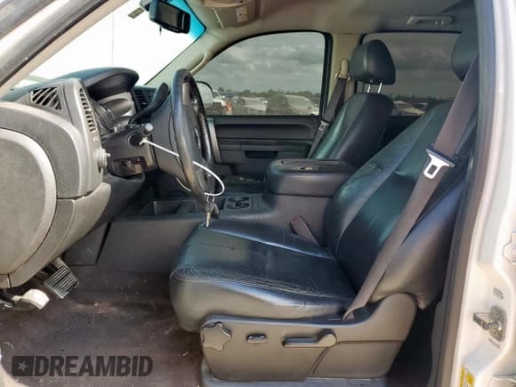 ✅ 2012 GMC Sierra 1500 SLE • VIN: 3GTP1VE02CG279579 • Лот: 91006995. Опубликован ранее на Copart с пробегом 220 190 миль. Бесплатный доступ к архиву аукционных продаж из США и подробный отчёт об истории автомобиля на DreamBid. Изображение 7.