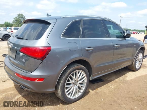 ✅ 2017 Audi Q5 Premium Plus • VIN: WA1M2AFP8HA045256 • Lot: 42123225. Wystawiony na IAAI z przebiegiem 99 828 mil. Bezpłatny archiwum sprzedaży aukcyjnych z USA i szczegółowy raport historii pojazdu na DreamBid. Zdjęcie 4.