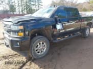 ✅ 2017 Chevrolet Silverado 2500HD LT • VIN: 1GC1KVEY9HF111035 • Lot: 41470279. Wystawiony na IAAI z przebiegiem 155 494 mil. Bezpłatny archiwum sprzedaży aukcyjnych z USA i szczegółowy raport historii pojazdu na DreamBid. Zdjęcie 17.