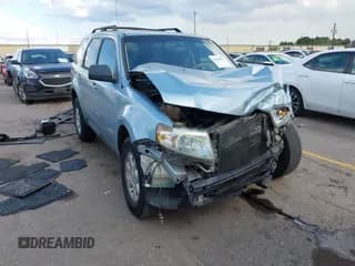 ✅ 2008 Mazda Tribute Touring • VIN: 4F2CZ02Z48KM12209 • Lot: 43382211. Wystawiony na IAAI z przebiegiem 136 709 mil. Bezpłatny archiwum sprzedaży aukcyjnych z USA i szczegółowy raport historii pojazdu na DreamBid. Zdjęcie 1.