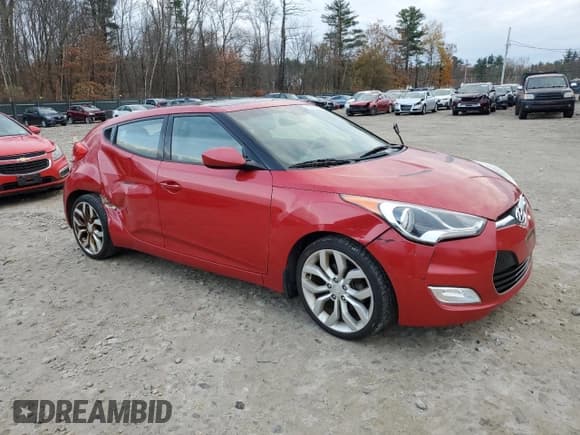 ✅ 2013 Hyundai Veloster w/Black Int • VIN: KMHTC6AD4DU134562 • Lot: 79052254. Wystawiony na Copart z przebiegiem 81 589 mil. Bezpłatny archiwum sprzedaży aukcyjnych z USA i szczegółowy raport historii pojazdu na DreamBid. Zdjęcie 4.