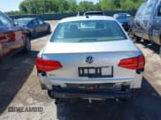 ✅ 2016 Volkswagen Jetta GLI SE • VIN: 3VW4T7AJ5GM227388 • Lot: 39520875. Wystawiony na IAAI z przebiegiem 71 008 mil. Bezpłatny archiwum sprzedaży aukcyjnych z USA i szczegółowy raport historii pojazdu na DreamBid. Zdjęcie 16.