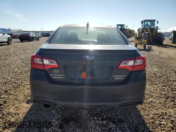 ✅ 2018 Subaru Legacy Limited • VIN: 4S3BNAN60J3018737 • Lot: 82648605. Wystawiony na Copart z przebiegiem 104 165 mil. Bezpłatny archiwum sprzedaży aukcyjnych z USA i szczegółowy raport historii pojazdu na DreamBid. Zdjęcie 6.