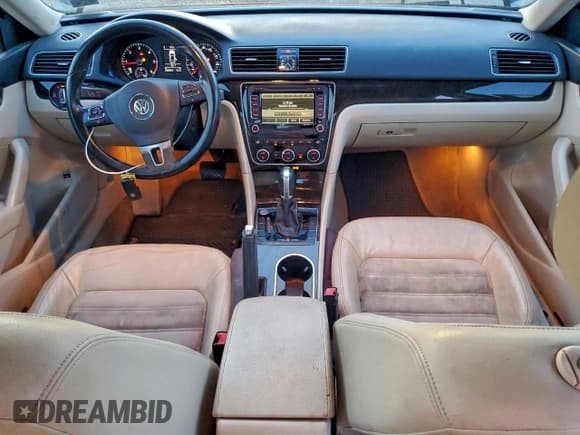 ✅ 2015 Volkswagen Passat SEL Premium • VIN: 1VWCV7A37FC070762 • Lot: 94560655. Listed on Copart with 210,834 mi. Free auction sales archive from the USA and detailed vehicle history report at DreamBid. Image 8.