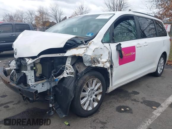 ✅ 2014 Toyota Sienna Limited • VIN: 5TDDK3DC4ES075659 • Лот: 43546045. Опубликован ранее на IAAI с пробегом 114 409 миль. Бесплатный доступ к архиву аукционных продаж из США и подробный отчёт об истории автомобиля на DreamBid. Изображение 2.