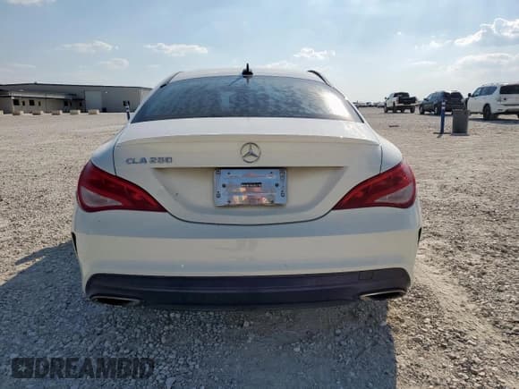 ✅ 2018 Mercedes-Benz CLA 250 • VIN: WDDSJ4EB4JN542767 • Лот: 84912605. Опубликован ранее на Copart с пробегом 111 513 миль. Бесплатный доступ к архиву аукционных продаж из США и подробный отчёт об истории автомобиля на DreamBid. Изображение 6.