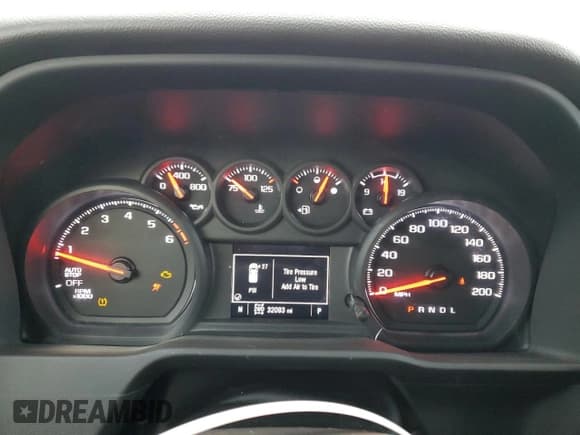 ✅ 2022 Chevrolet Silverado 1500 Custom • VIN: 3GCPDBEK0NG661734 • Lot: 92469555. Wystawiony na Copart z przebiegiem 32 093 mil. Bezpłatny archiwum sprzedaży aukcyjnych z USA i szczegółowy raport historii pojazdu na DreamBid. Zdjęcie 9.