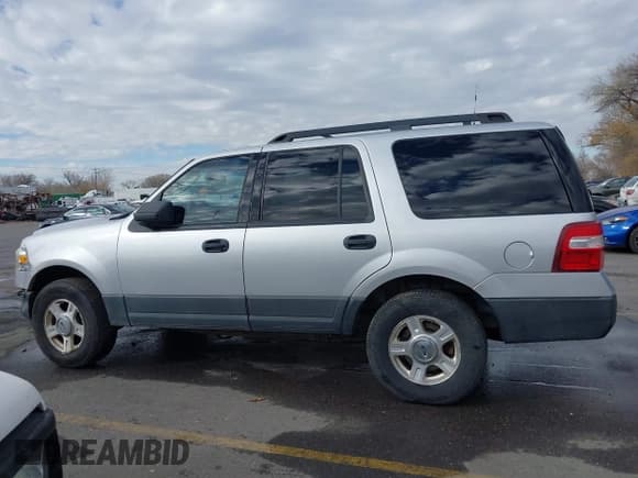 ✅ 2010 Ford Expedition SSV • VIN: 1FMJU1G50AEA99614 • Lot: 43655857. Wystawiony na IAAI z przebiegiem 157 032 mil. Bezpłatny archiwum sprzedaży aukcyjnych z USA i szczegółowy raport historii pojazdu na DreamBid. Zdjęcie 14.