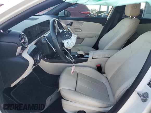 ✅ 2021 Mercedes-Benz A 220 • VIN: W1K3G4EB0MJ271009 • Лот: 90336425. Опубликован ранее на Copart с пробегом 58 111 миль. Бесплатный доступ к архиву аукционных продаж из США и подробный отчёт об истории автомобиля на DreamBid. Изображение 7.