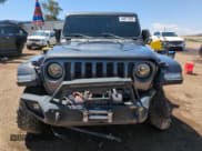 ✅ 2021 Jeep Gladiator Rubicon • VIN: 1C6JJTBG2ML571837 • Lot: 66677955. Wystawiony na Copart z przebiegiem 28 039 mil. Bezpłatny archiwum sprzedaży aukcyjnych z USA i szczegółowy raport historii pojazdu na DreamBid. Zdjęcie 5.