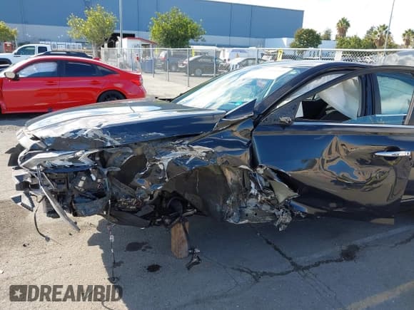 ✅ 2022 Nissan Altima SV • VIN: 1N4BL4DV9NN341135 • Lot: 43531169. Wystawiony na IAAI z przebiegiem 82 343 mil. Bezpłatny archiwum sprzedaży aukcyjnych z USA i szczegółowy raport historii pojazdu na DreamBid. Zdjęcie 6.