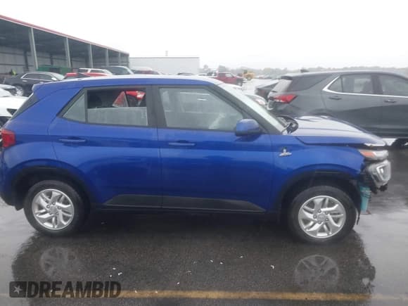✅ 2022 Hyundai Venue SE • VIN: KMHRB8A35NU133633 • Lot: 43534650. Listed on IAAI with 49,761 mi. Free auction sales archive from the USA and detailed vehicle history report at DreamBid. Image 13.