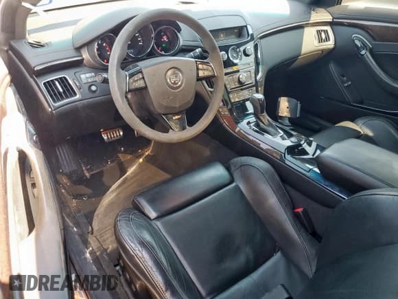 ✅ 2011 Cadillac CTS-V • VIN: 1G6DV1EP6B0106294 • Lot: 69548375. Listed on Copart with 95,226 mi. Free auction sales archive from the USA and detailed vehicle history report at DreamBid. Image 8.