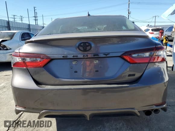 ✅ 2023 Toyota Camry SE • VIN: 4T1T11AK5PU767969 • Lot: 82598995. Wystawiony na Copart z przebiegiem 67 099 mil. Bezpłatny archiwum sprzedaży aukcyjnych z USA i szczegółowy raport historii pojazdu na DreamBid. Zdjęcie 6.