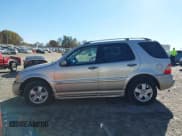 ✅ 2005 Mercedes-Benz M 350 • VIN: 4JGAB57E35A541974 • Lot: 43697193. Listed on IAAI with 327,784 mi. Free auction sales archive from the USA and detailed vehicle history report at DreamBid. Image 14.