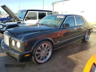 ✅ 2005 Bentley Arnage • VIN: SCBLF34F15CX10660 • Lot: 74883434. Wystawiony na Copart z przebiegiem Nie podano. Bezpłatny archiwum sprzedaży aukcyjnych z USA i szczegółowy raport historii pojazdu na DreamBid. Zdjęcie 1.