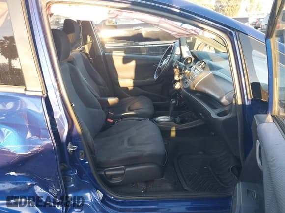 ✅ 2009 Honda Fit Sport • VIN: JHMGE88489S037061 • Lot: 43812358. Listed on IAAI with 192,661 mi. Free auction sales archive from the USA and detailed vehicle history report at DreamBid. Image 5.