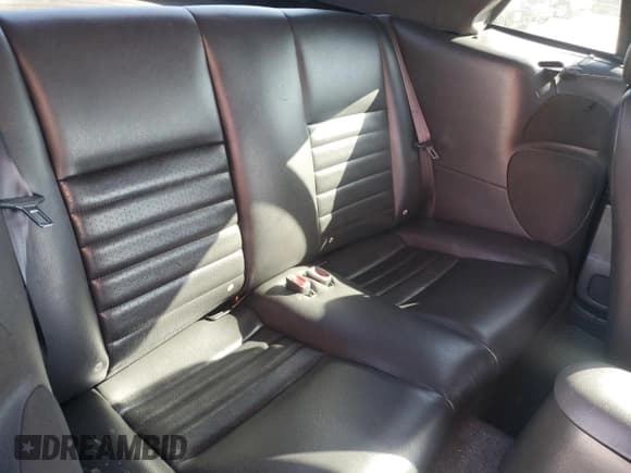 ✅ 2004 Ford Mustang GT Deluxe • VIN: 1FAFP45X64F228869 • Lot: 89927655. Wystawiony na Copart z przebiegiem Nie podano. Bezpłatny archiwum sprzedaży aukcyjnych z USA i szczegółowy raport historii pojazdu na DreamBid. Zdjęcie 10.