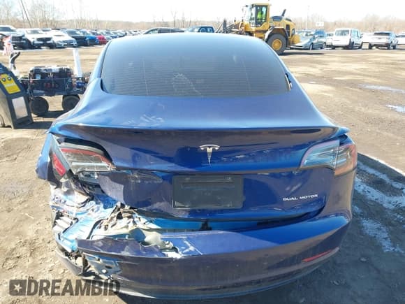 ✅ 2023 Tesla Model 3 Long Range • VIN: 5YJ3E1EB2PF602781 • Lot: 41628207. Wystawiony na IAAI z przebiegiem 30 622 mil. Bezpłatny archiwum sprzedaży aukcyjnych z USA i szczegółowy raport historii pojazdu na DreamBid. Zdjęcie 19.