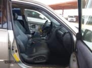 ✅ 2002 Lexus IS 300/350 • VIN: JTHBD192820059550 • Lot: 42715124. Wystawiony na IAAI z przebiegiem 204 187 mil. Bezpłatny archiwum sprzedaży aukcyjnych z USA i szczegółowy raport historii pojazdu na DreamBid. Zdjęcie 5.