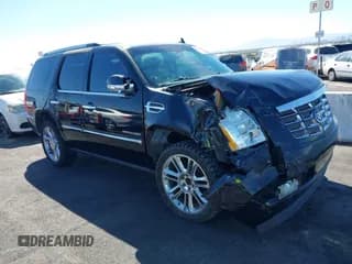 ✅ 2011 Cadillac Escalade Premium • VIN: 1GYS3CEF7BR111538 • Lot: 40443162. Listed on IAAI with 156,526 mi. Free auction sales archive from the USA and detailed vehicle history report at DreamBid. Image 1.