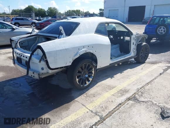 2021 Dodge Challenger SRT Hellcat with VIN 2C3CDZC96MH650716, listed as a IAAI auction lot 42818085 with Not provided miles and . Bid and sale history available at DreamBid. Image 4.