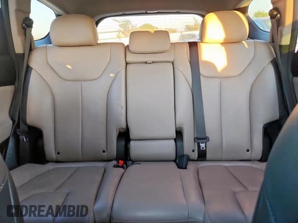 ✅ 2020 Hyundai Santa Fe Limited • VIN: 5NMS53AD1LH196175 • Лот: 82473035. Опубликован ранее на Copart с пробегом 97 466 миль. Бесплатный доступ к архиву аукционных продаж из США и подробный отчёт об истории автомобиля на DreamBid. Изображение 10.