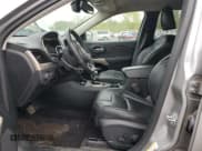 ✅ 2018 Jeep Cherokee Limited • VIN: 1C4PJMDX2JD560459 • Lot: 55322465. Wystawiony na Copart z przebiegiem 71 553 mil. Bezpłatny archiwum sprzedaży aukcyjnych z USA i szczegółowy raport historii pojazdu na DreamBid. Zdjęcie 7.