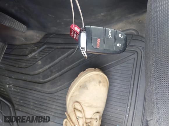 ✅ 2019 Dodge Charger Police • VIN: 2C3CDXKT3KH559255 • Lot: 42802684. Wystawiony na IAAI z przebiegiem 158 796 mil. Bezpłatny archiwum sprzedaży aukcyjnych z USA i szczegółowy raport historii pojazdu na DreamBid. Zdjęcie 11.