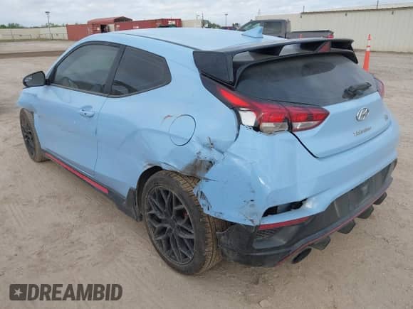 2020 Hyundai Veloster z VIN KMHT36AH6LU004705, wystawiony jako IAAI lot #42014151 z przebiegiem 155 813 mil mil oraz . Historia ofert i sprzedaży dostępna na DreamBid. Obrazek 3.