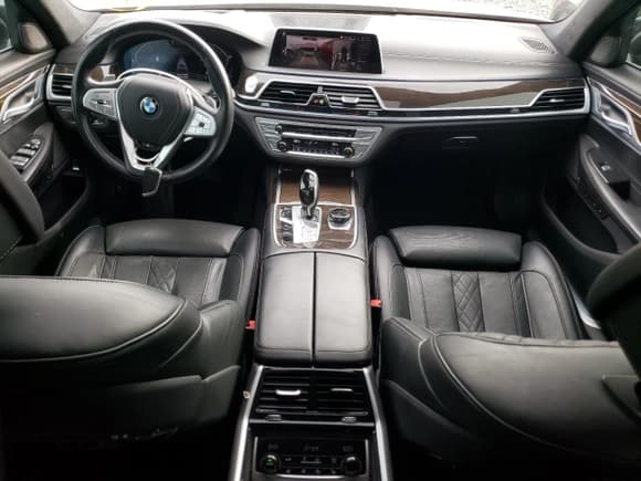 ✅ 2020 BMW 7 Series 750i xDrive • VIN: WBA7U2C09LCD72434 • Lot: 91887525. Listed on Copart with 64,383 mi. Free auction sales archive from the USA and detailed vehicle history report at DreamBid. Image 8.