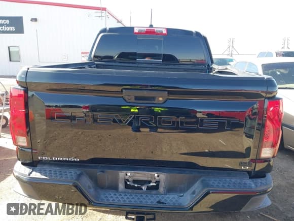 ✅ 2024 Chevrolet Colorado 4WD LT • VIN: 1GCPTCEK0R1307029 • Lot: 41970441. Wystawiony na IAAI z przebiegiem 4 968 mil. Bezpłatny archiwum sprzedaży aukcyjnych z USA i szczegółowy raport historii pojazdu na DreamBid. Zdjęcie 16.