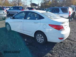 2016 Hyundai Accent SE z VIN KMHCT4AE6GU122141, wystawiony jako IAAI lot #43591772 z przebiegiem 44 535 mil mil oraz . Historia ofert i sprzedaży dostępna na DreamBid. Obrazek 3.
