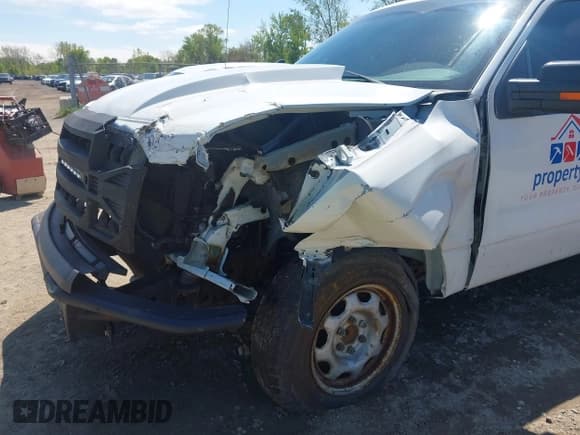 ✅ 2013 Ford F-150 XL • VIN: 1FTMF1CF7DFB08267 • Лот: 42229975. Опубликован ранее на IAAI с пробегом 111 300 миль. Бесплатный доступ к архиву аукционных продаж из США и подробный отчёт об истории автомобиля на DreamBid. Изображение 6.